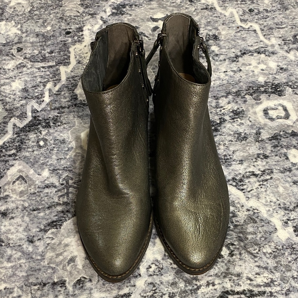 Vince Camuto Metallic Gray Leather Ankle Boots
